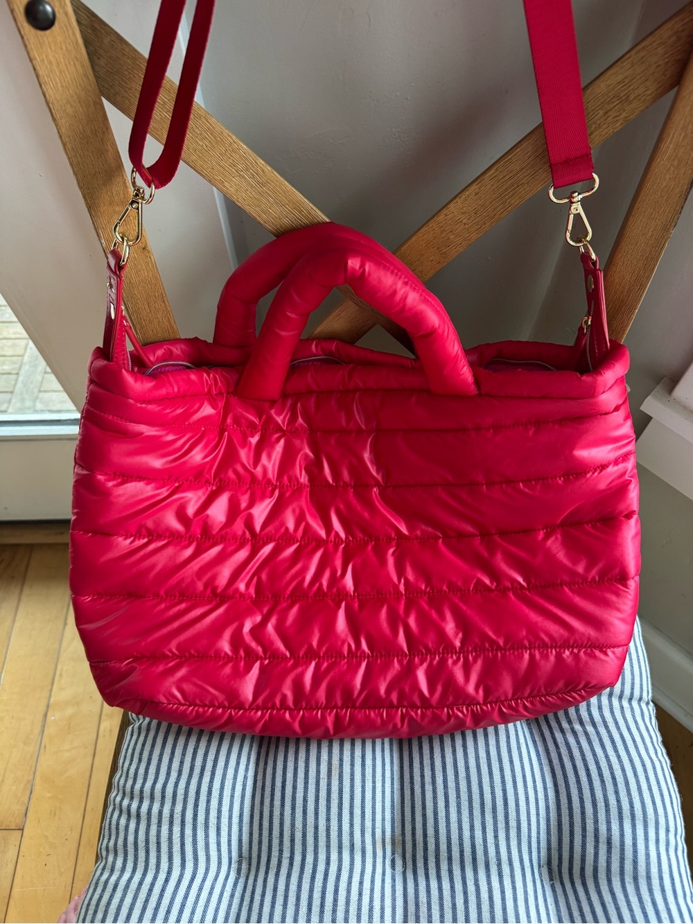 Estee Lauder Red Hot Pink Quilted Puffer Shoulder Bag Tote Bag Purse